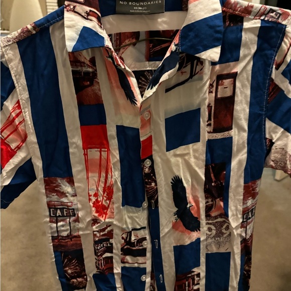 No Boundaries XS (30-32) Top Multicolor Graphic Print Casual Button Up Collared - Picture 4 of 14